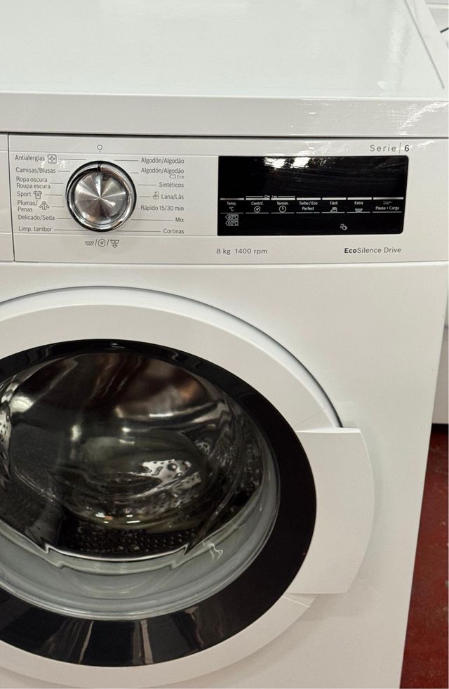 LAVADORA DE CARGA FRONTAL MARCA BOSCH DE 8 KILOS