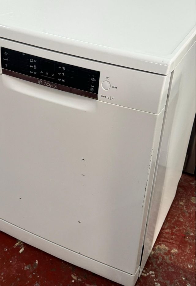 LAVAVAJILLAS MARCA BOSCH SERIE4