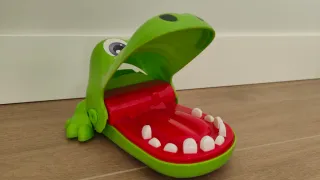 Cocodrilo sacamuelas de juguete