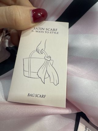 Victoria's Secret Bufanda Satén Rosa precionegocia