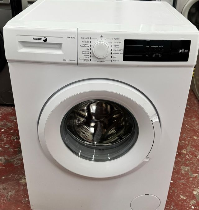 LAVADORA DE CARGA FRONTAL MARCA FAGOR DE 8 KILOS