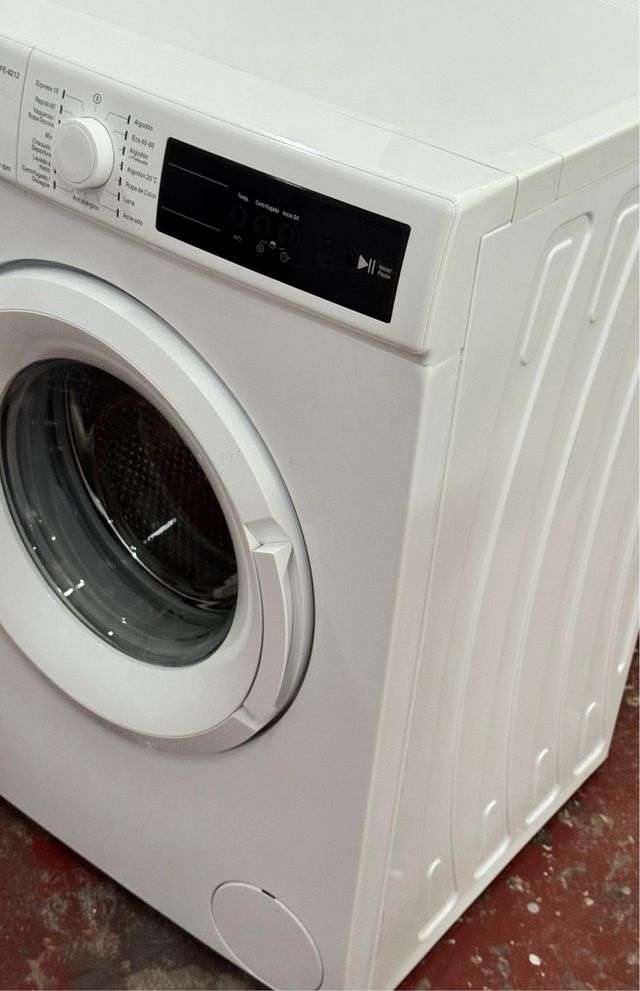 LAVADORA DE CARGA FRONTAL MARCA FAGOR DE 8 KILOS