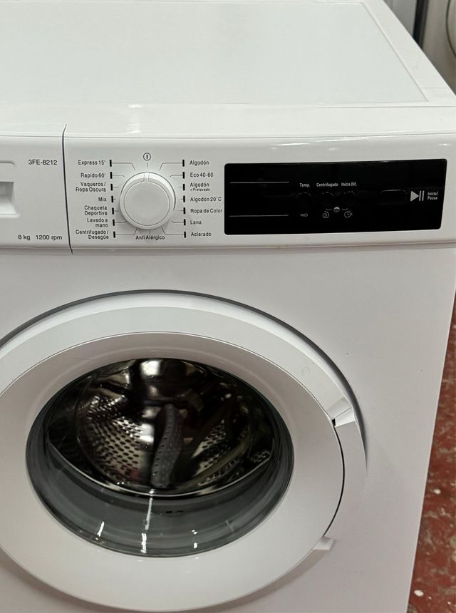 LAVADORA DE CARGA FRONTAL MARCA FAGOR DE 8 KILOS