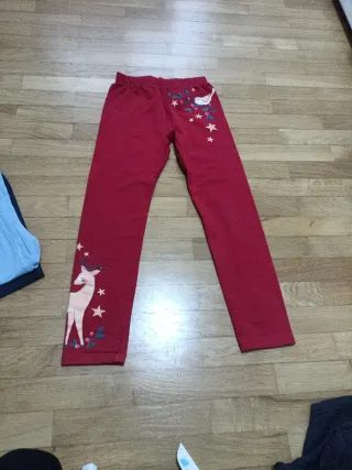 Pantalones rojos con ciervo y pájaro
