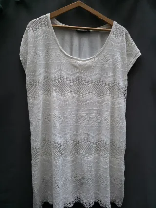 Blusa blanca con encaje y doble forro talla 50-52