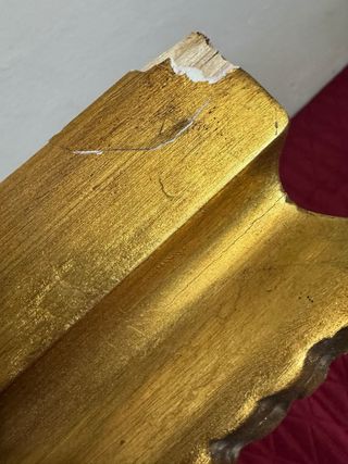 Quadro dipinto con cornice dorata