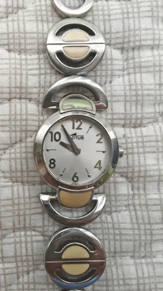 Reloj Lotus Plateado