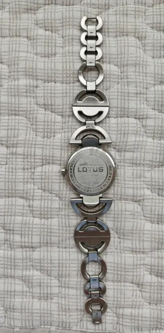 Reloj Lotus Plateado