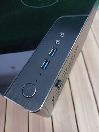 Torre PC InWin A1 Mini-ITX Negra USB 3.0 RGB