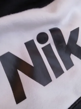 Sudadera Nike Air Negra y Blanca