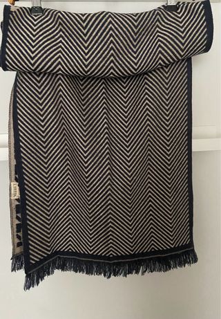 fular en punto de espiga y pata de gallo