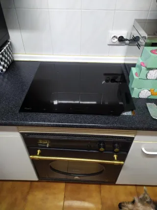 Placa de inducción Whirlpool negra