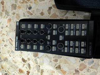 Traktor Kontrol X1 + Scheda Audio 4DJ