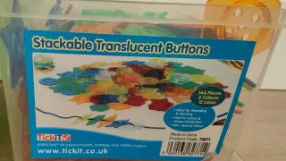 Botones translúcidos ensertables Tickit