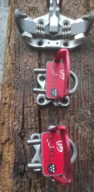 Attacchi scialpinismo tipo Dynafit