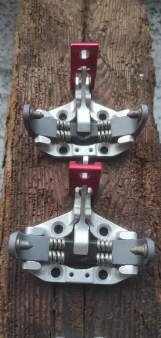 Attacchi scialpinismo tipo Dynafit