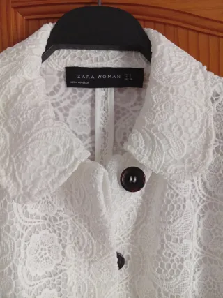 Chaqueta Zara encaje blanca mujer