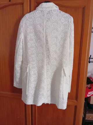 Chaqueta Zara encaje blanca mujer