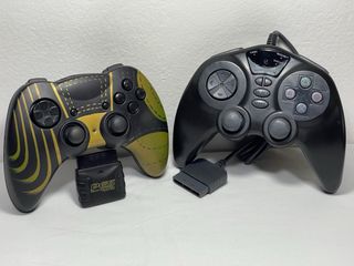 2 Controller PS2 Guillemot e Konami PES