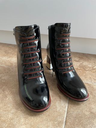 Botines Rockaway T38 Negros y Rojos