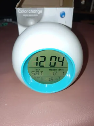 Sveglia per bambini con sfondo LED multicolore