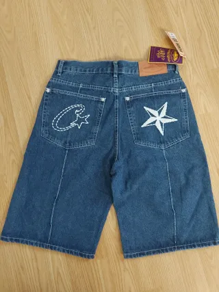 Calções de ganga com estrelas