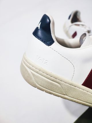 Veja/ V12 Deportivas hombre cuero blanco nº40