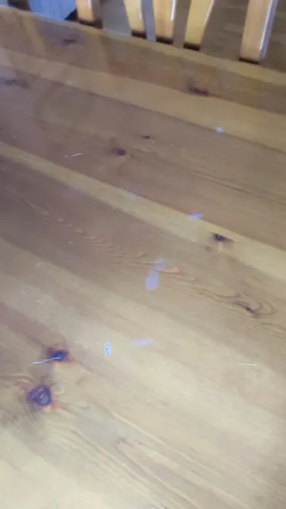 Mesa pino macizo y 5 sillas