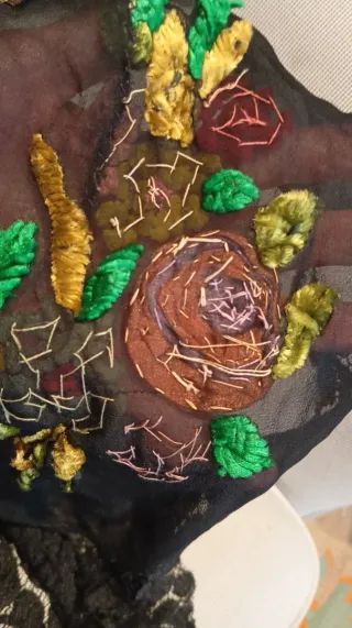 Pieza bordada antigua.