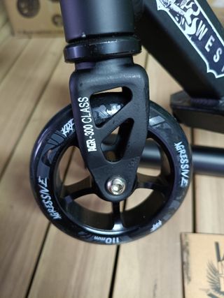 krF Patinete Agr 300 Class Gris