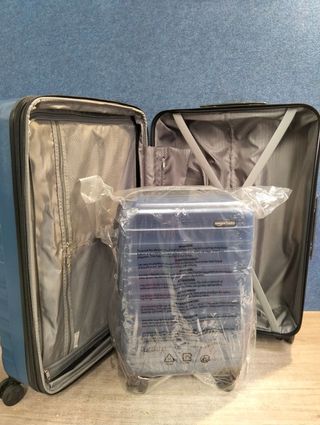 Set de dos maletas Amazon Basics Maleta Rígida