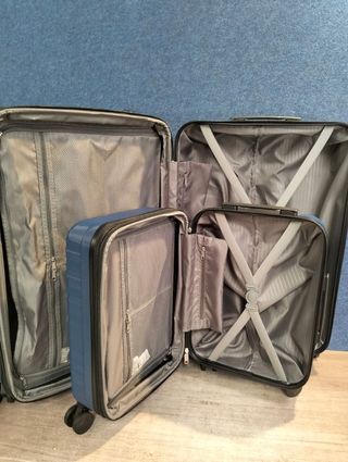 Set de dos maletas Amazon Basics Maleta Rígida