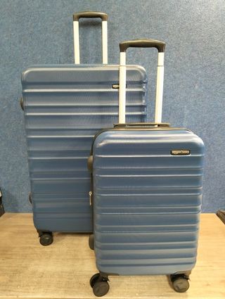 Set de dos maletas Amazon Basics Maleta Rígida