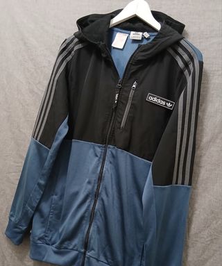 adidas tracktop size 176cm 15-16years blue