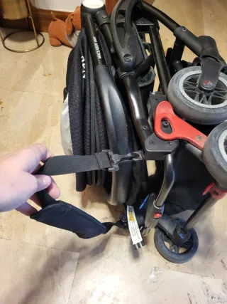 Silla de paseo Maclaren Atom Negra