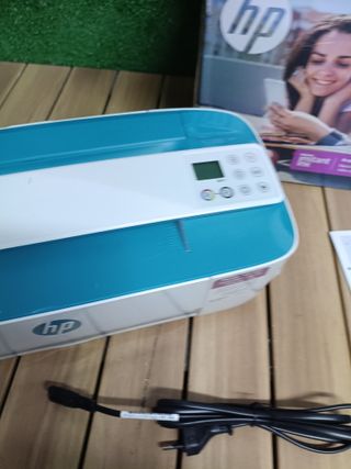 Impresora HP DeskJet 3762 multifunción con 4 meses de Instant Ink incluidos