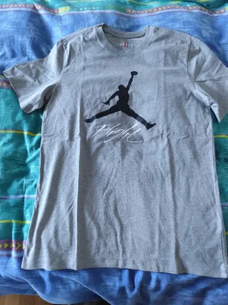 T-shirt Jordan Grigia con Logo