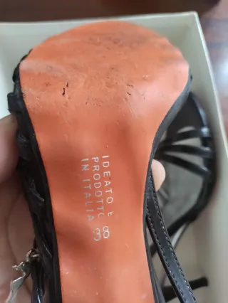 Sandali neri con tacco