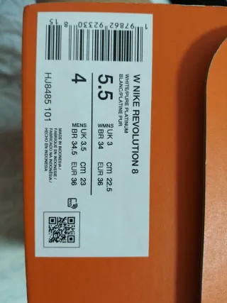 Zapatillas Nike Blancas y Grises