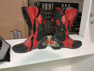 Botas de Moto Sidi Negras y Rojas