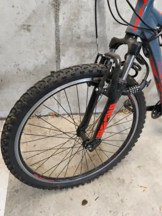 Bicicleta BH Gris y Naranja