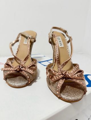 Sandalias Guess Doradas y Rosas Nuevas