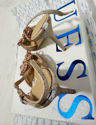 Sandalias Guess Doradas y Rosas Nuevas