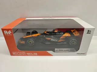 McLaren MCL38 Scala 1:18 RW Diecast