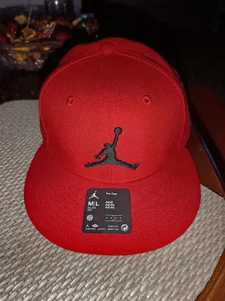 Gorra Jordan Jumpman Roja Talla M/L