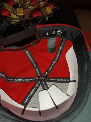 Gorra Jordan Jumpman Roja Talla M/L