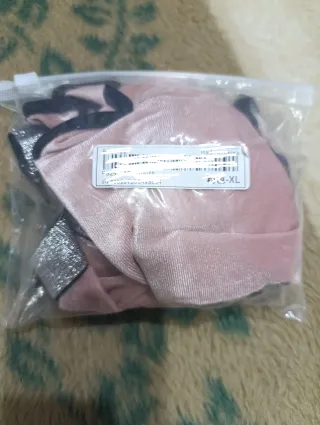 Conjunto lencería rosa y plateado sin estrenar