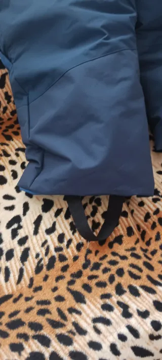 Mono de esquí azul para niño hasta 104 cm de alto.