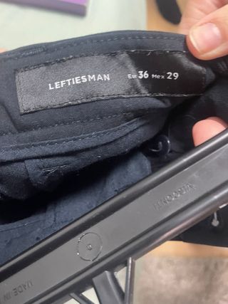 Pantalón de vestir hombre azul marino. Un solo uso