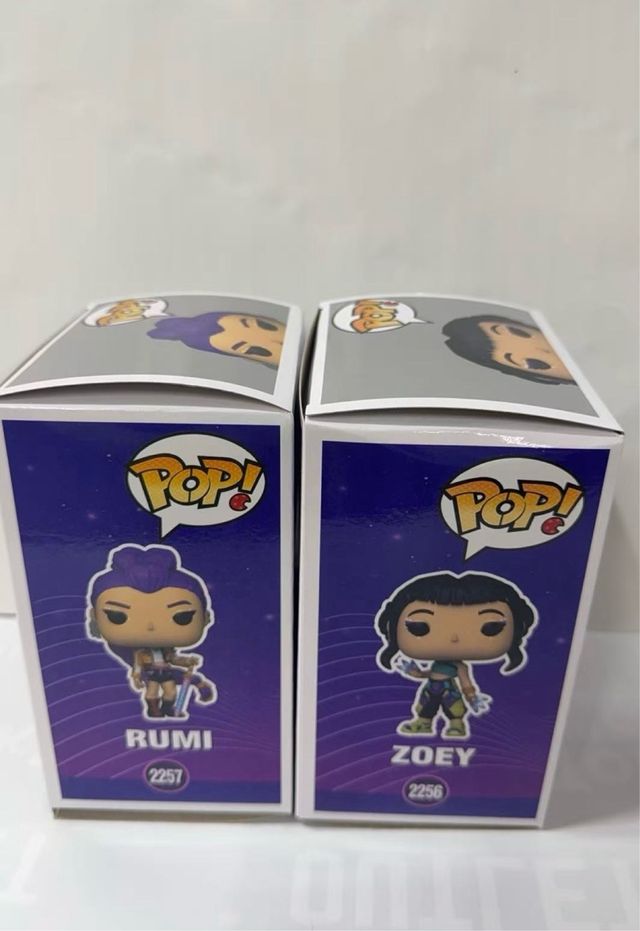 Figuras K-Pop Demon Hunters Zoey y Rumi